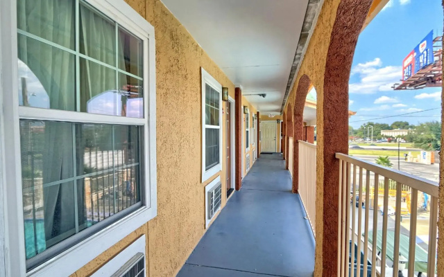 Econo Lodge Austin South
