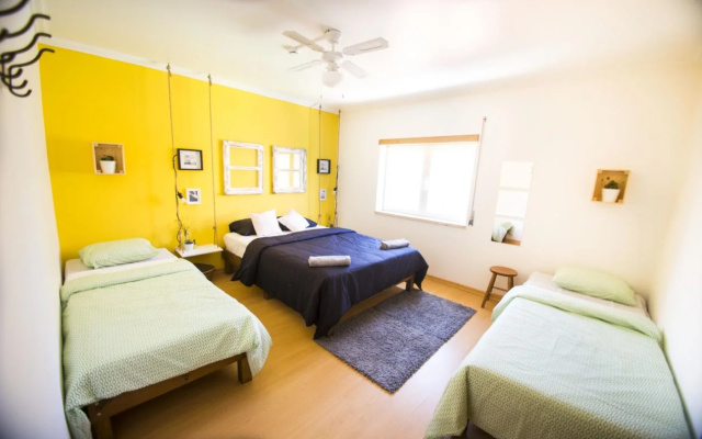 Pineapple Surf House