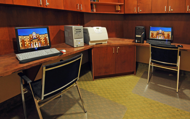 Holiday Inn Express & Suites Brampton by IHG