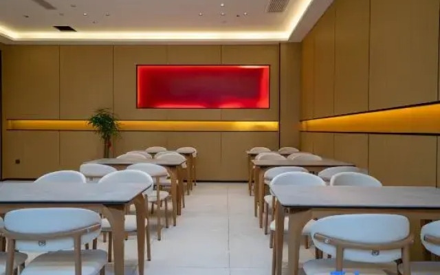 Houjing Hotel (China Ceramics Museum)