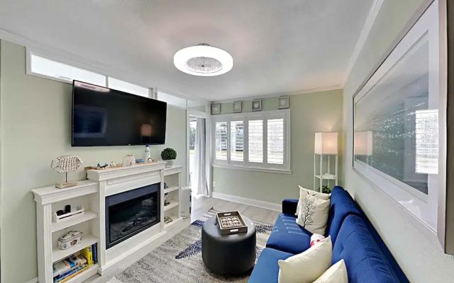 Canal Place II #105 - Waters Cove