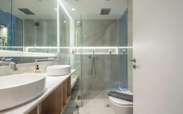 Stunning Design 1BR  Secret Garden