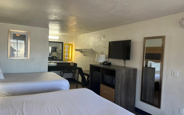 Motel 6 Cross Lanes, WV - Goff Mountain Rd