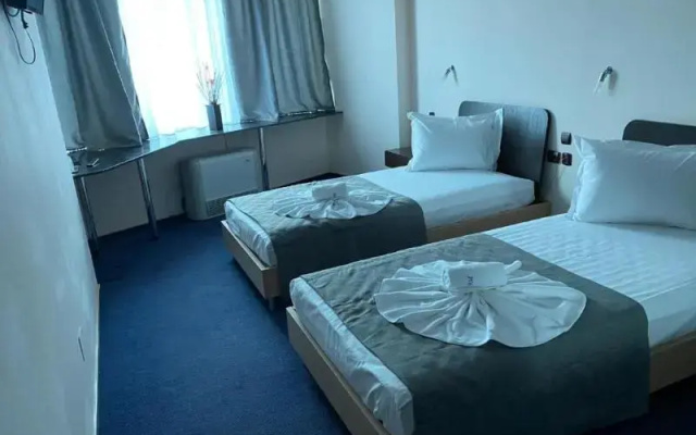 Mojo Hotel