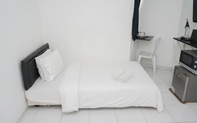 Cozy And Calm Studio No Kitchen Apartment At Aeropolis Residence