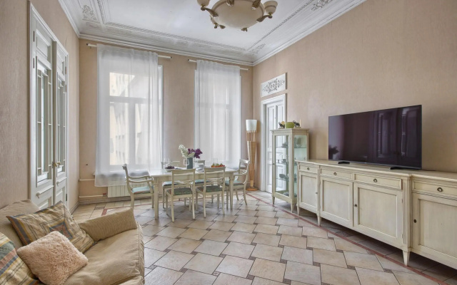 MyHome YourHome (МайХоум ЙоХоум) на улице Зверинская