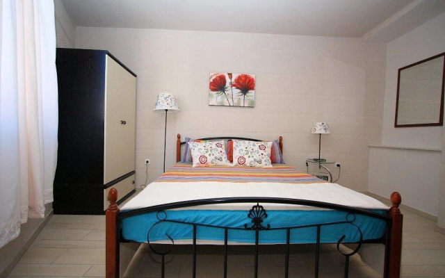 The Miro Studio Apartments