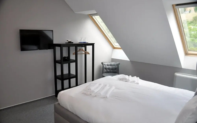 Arch Boutique Hotel