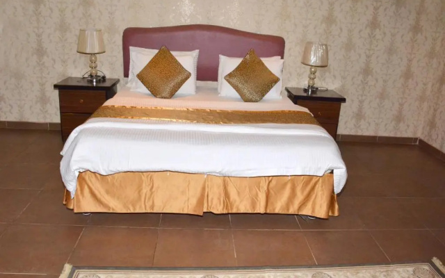 Comfort Inn Al Taawon