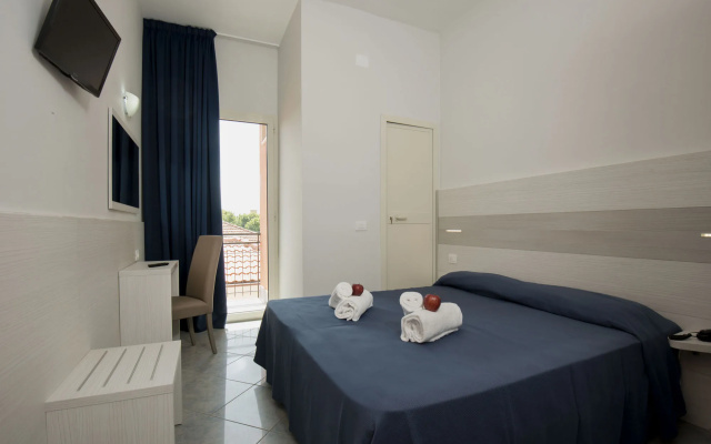 Hotel Scarlet