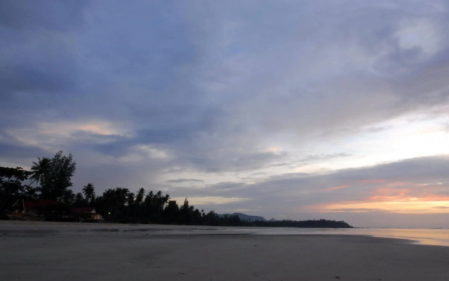 Clean Wave Resort