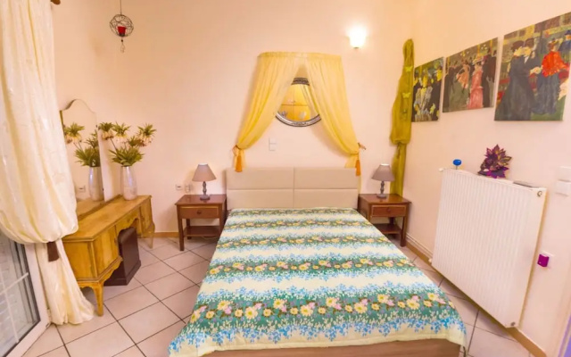 Kostas Apartment Very Near to Amoudara Beach