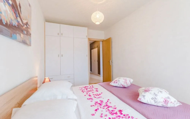 Mountain View Apartment