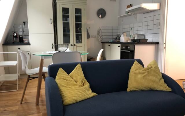 Отель Comfortable 1 Bedroom Flat in Belsize Park Великобритания, Лондон - отзывы, цены и фото номеров - забронировать отель Comfortable 1 Bedroom Flat in Belsize Park онлайн комната для гостей