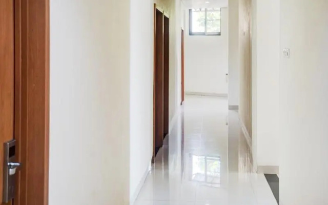 OYO 90394 Guest House Sentosa