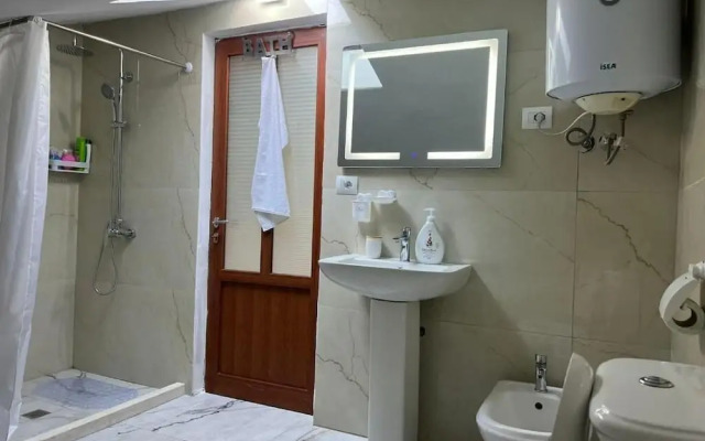 Kanaj Rooms and Apartments