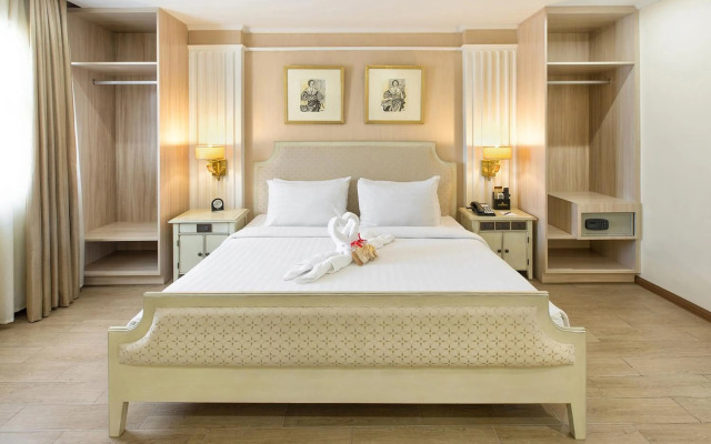 Golden Prince Hotel and Suites