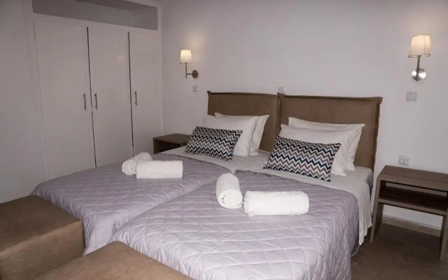 Stavros Beach Hotel