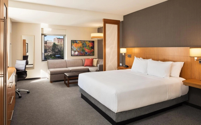 Hyatt Place Knoxville Downtown