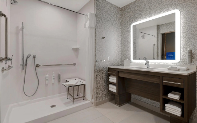Home2 Suites By Hilton Redding