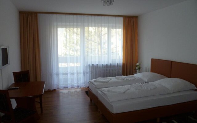 Отель Apartmenthaus Berlin-holiday Берлин комната для гостей