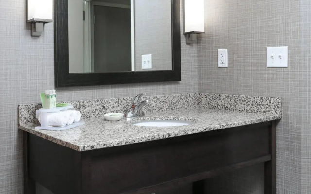 Holiday Inn Express Moline - Quad Cities Area by IHG