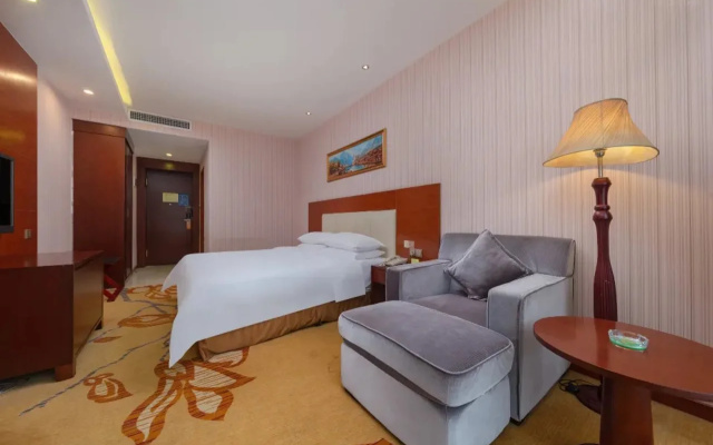 Vienna Hotel Dongguan Houjie Shanmei Subway Station Branch