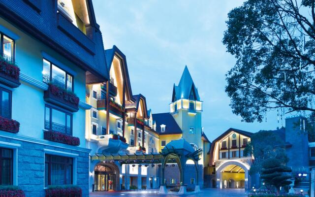 Отель The Interlaken OCT Hotel Shenzhen Китай, Шэньчжэнь - отзывы, цены и фото номеров - забронировать отель The Interlaken OCT Hotel Shenzhen онлайн вид на фасад