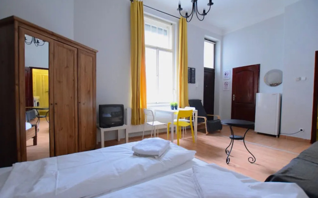 Standard Apartment by Hi5 - Váci 56.
