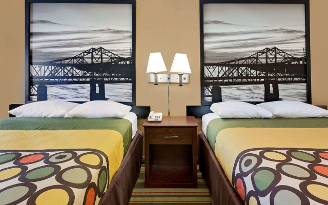 Super 8 by Wyndham Laurel