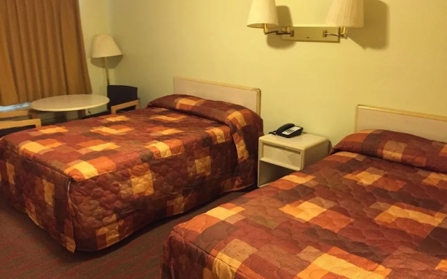 Sebring Inn
