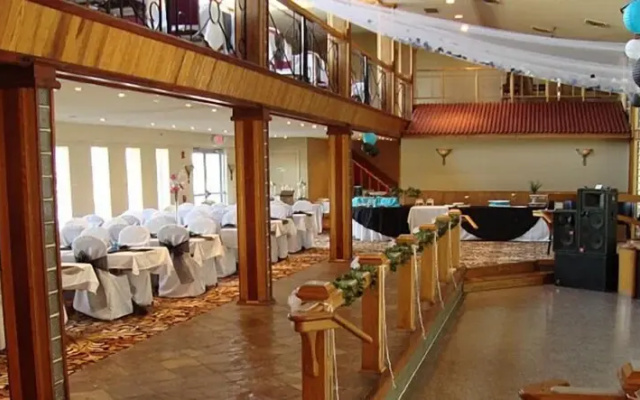 Plantation Inn & Suites