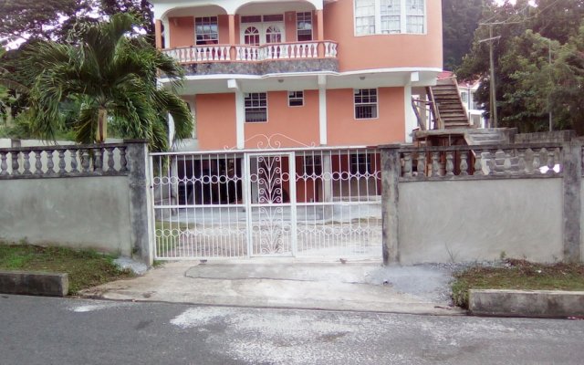 Home Style Apartments in Roseau, Dominica from 70$, photos, reviews - zenhotels.com hotel front