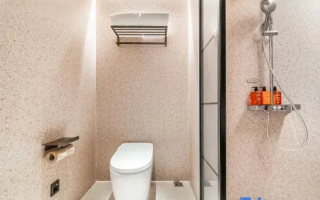 Orange Hotel (Hangzhou Linping People's Avenue)