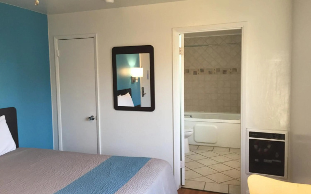 Ocean Breeze Inn