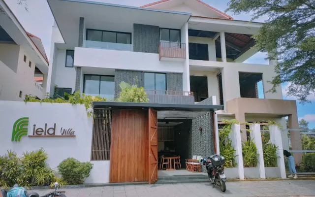 Field Villa