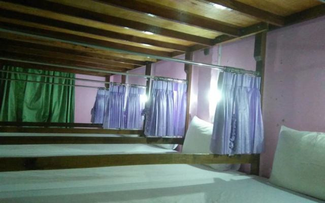 Lucky Homestay - Hostel