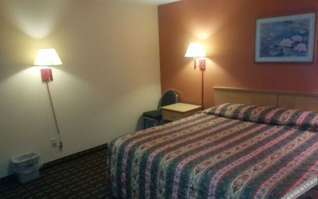 Budget Host Motel Gainesville