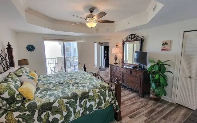 2307 Royale Palms 3 Bedroom Condo