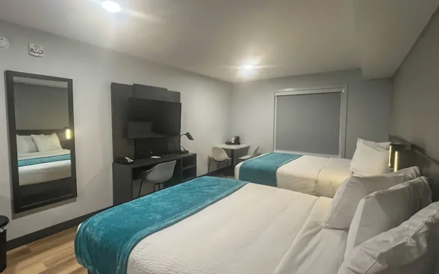 Studio 6 – Fort Frances, On