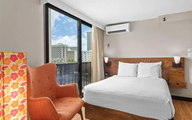 Castle Bamboo Waikīkī Hotel