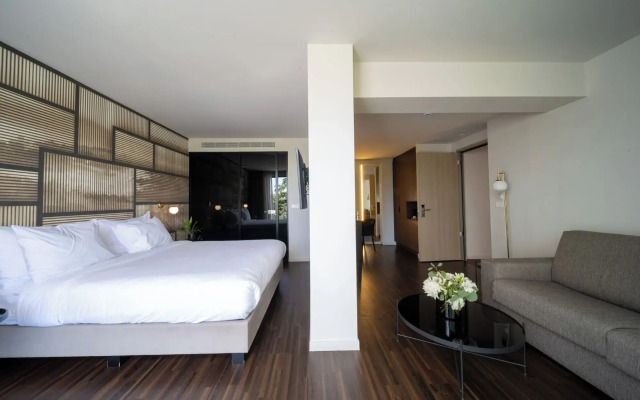 Azur Hotel