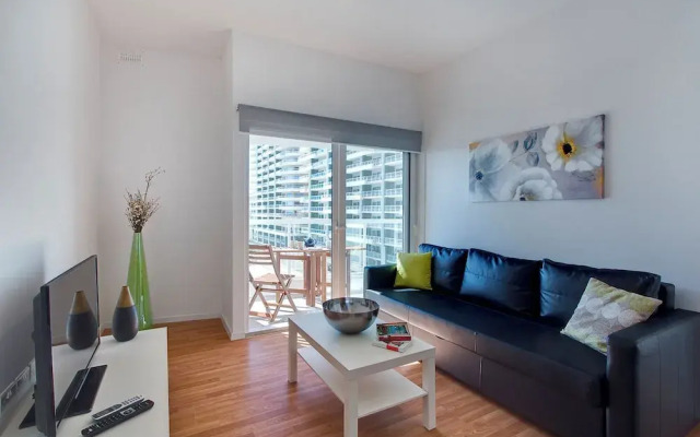 Modern Apartment With Stunning Seaviews