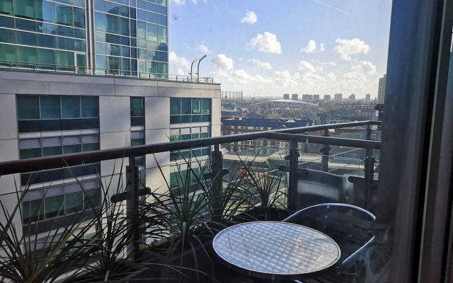 Modern Apartment Near the Thames, Central London