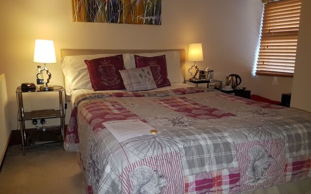Redhill House Boutique Hotel