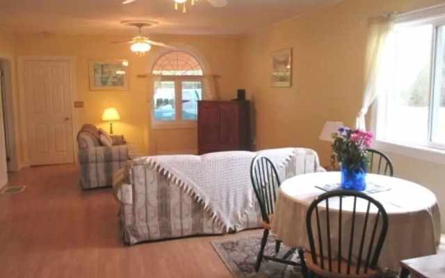 Lilac Hollow Cottage