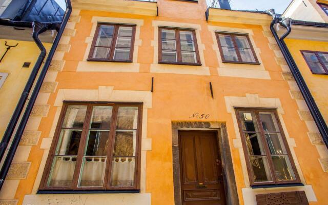 Отель ApartDirect Gamla Stan Швеция, Стокгольм - 1 отзыв об отеле, цены и фото номеров - забронировать отель ApartDirect Gamla Stan онлайн вид на фасад