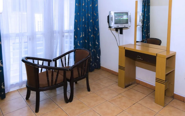Aponye Hotel