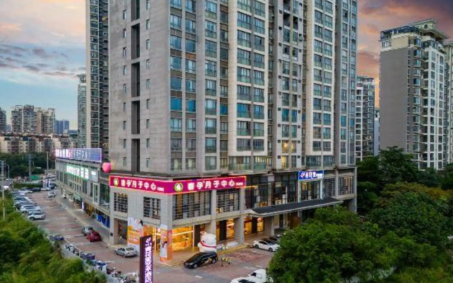 Qinghuali Art Hotel (Nanning East Railway Station ASEAN Shengtiandi Branch)
