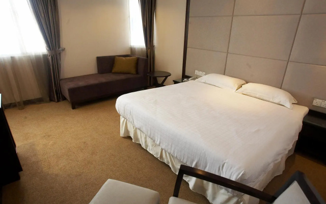 Country Hotel